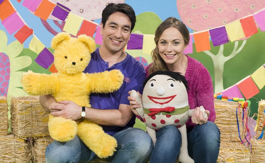 Alex Papps and Abi Tucker will be bringing a live Play School show to Tweed Heads in June. Alex Papps and Abi Tucker will be bringing a live Play School show to Tweed Heads in June.